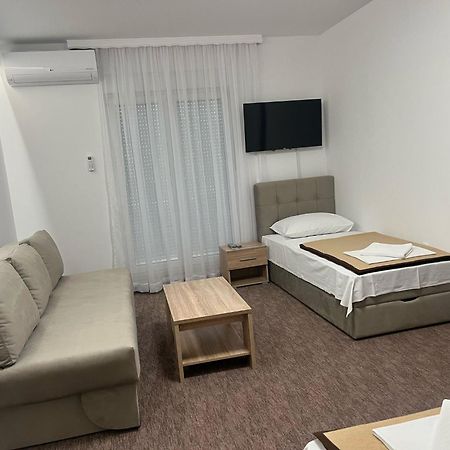 奥拉汽车旅馆 莫斯塔尔 外观 照片
